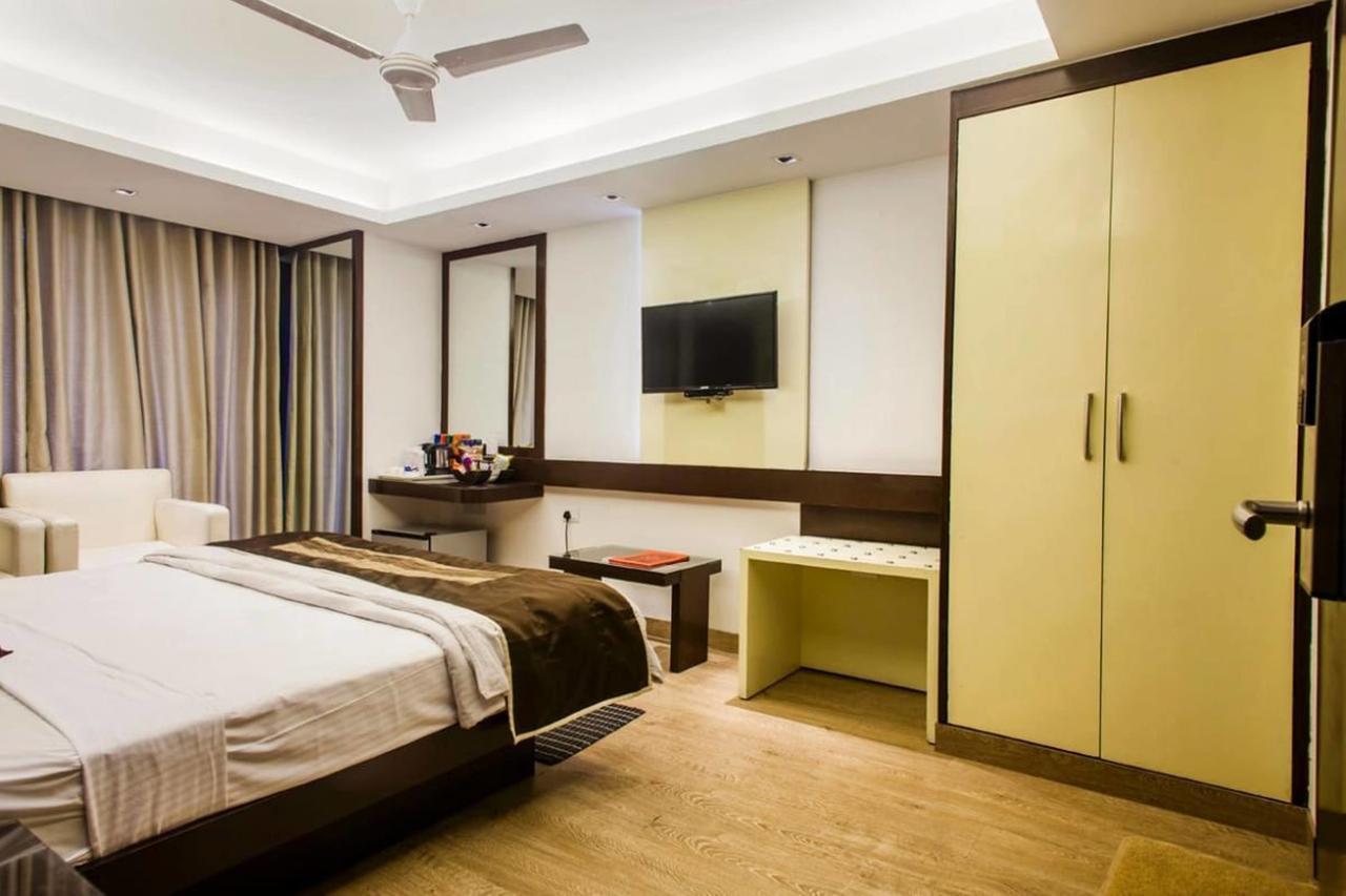 Fabhotel Red Leaf Mall Road Mussoorie Exterior foto