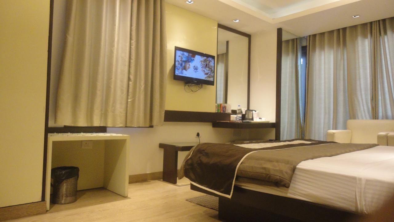 Fabhotel Red Leaf Mall Road Mussoorie Exterior foto