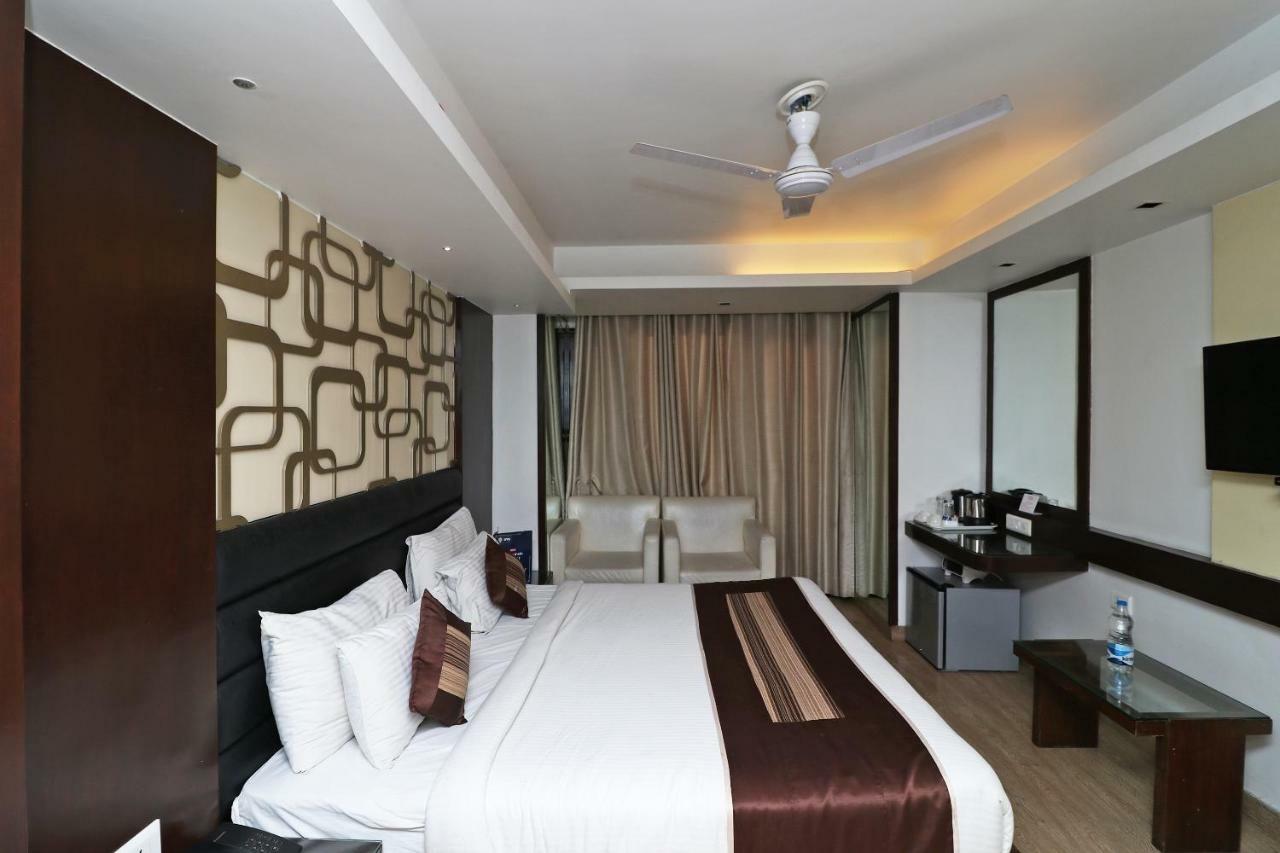 Fabhotel Red Leaf Mall Road Mussoorie Exterior foto